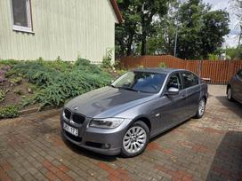 BMW 318, 2.0 l., saloon / sedan