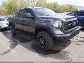 Toyota Tundra, 5.7 l., Пикап