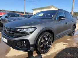 Volkswagen Touareg, 3.0 l., Внедорожник / Кроссовер
