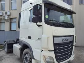 DAF XF105. 440 FT ADR, double sleeper