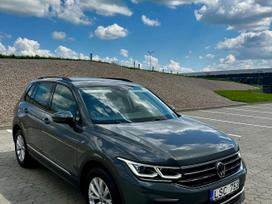 Volkswagen Tiguan, 1.5 l., Внедорожник / Кроссовер
