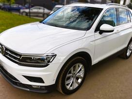 Volkswagen Tiguan, 2.0 l., off-road / crossover