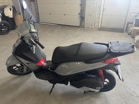 Piaggio Medley 125cc, motoroleriai / mopedai