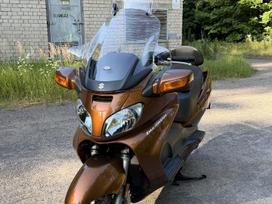 Suzuki Burgman 650cc, scooters / mopeds