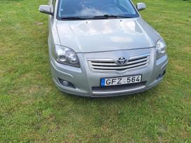 Toyota Avensis, 2.0 l., hečbekas