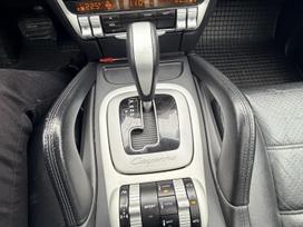 Porsche Cayenne, off-road / crossover