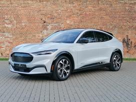Ford Mustang Mach-E, 77 kWh, off-road / crossover