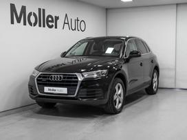 Audi Q5, 2.0 l., off-road / crossover