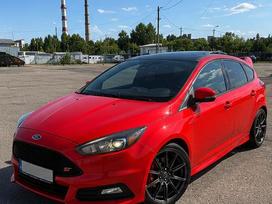 Ford Focus ST, 2.0 l., hatchback