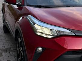 Toyota C-HR, 1.8 l., Минивэн
