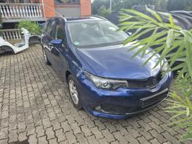Toyota Auris по частям. Europa hybridas labai maža rida baterijos nėra