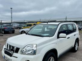 Nissan X-Trail, 2.0 l., off-road / crossover