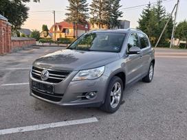 Volkswagen Tiguan, 2.0 l., Внедорожник / Кроссовер