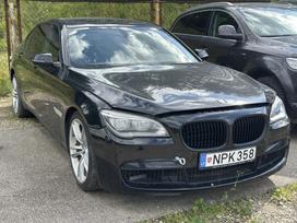 BMW 750, 4.4 l., saloon / sedan