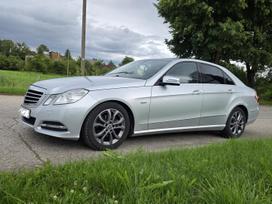 Mercedes-Benz E200, 2.1 l., Седан