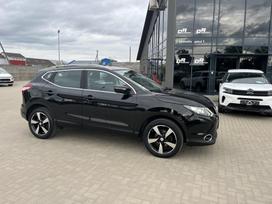 Nissan Qashqai, 1.6 l., off-road / crossover