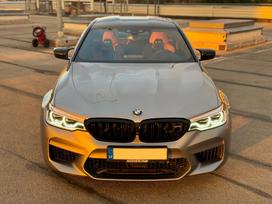 BMW M5, 4.4 l., sedanas