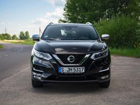 Nissan Qashqai, 1.8 l., off-road / crossover