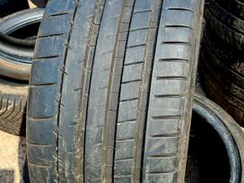 Michelin Pilot Super Sport, летние 235/35 R19