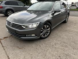 Volkswagen Passat, 2.0 l., saloon / sedan