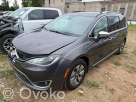 Chrysler Pacifica for parts. Ardome dalimis spalvos kodas pau išrašome sąskaita