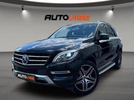 Mercedes-Benz ML350, 3.0 l., off-road / crossover