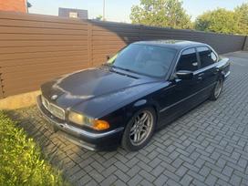 BMW 740, 4.4 l., Седан