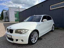 BMW 120, hatchback