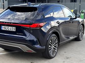 Lexus RX 450h+, 2.5 l., off-road / crossover
