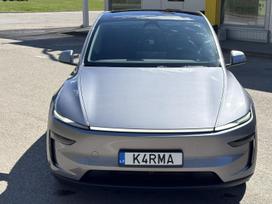 Tesla Model Y, 82 kWh, hatchback