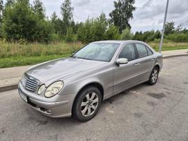 Mercedes-Benz E200, 2.2 l., Седан