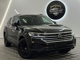 Volkswagen Touareg, 3.0 l., Внедорожник / Кроссовер
