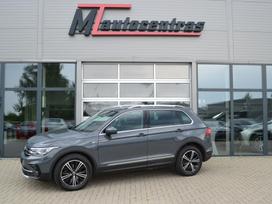 Volkswagen Tiguan, 2.0 l., Внедорожник / Кроссовер