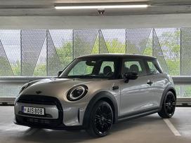 Mini Cooper, 1.5 l., hatchback