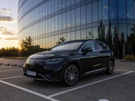 Mercedes-Benz EQE, 500 kWh, off-road / crossover