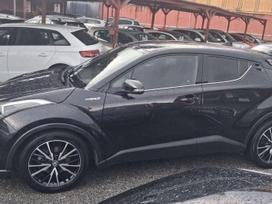 Toyota C-HR, 1.8 l., off-road / crossover