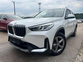 BMW X1, 1.5 l., Внедорожник / Кроссовер