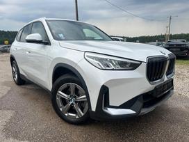 BMW X1, 1.5 l., Внедорожник / Кроссовер