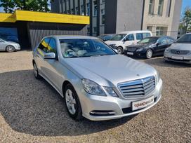 Mercedes-Benz E200, 2.2 l., Седан