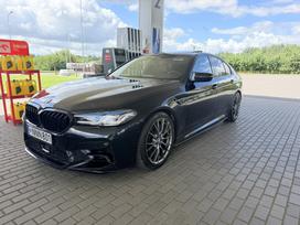 Bmw M550, sedanas
