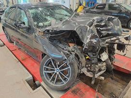 BMW 520 įranga durų pritraukėjai harman kardon garso sistema m paket
