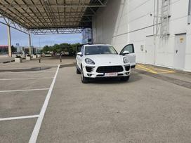 Porsche Macan, 2.0 l., off-road / crossover