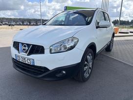Nissan Qashqai, 1.6 l., off-road / crossover