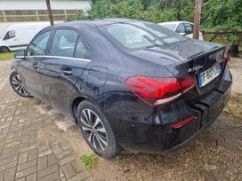 Mercedes-Benz A180, 2.0 l., sedanas
