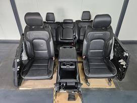 Dodge Ram sēdekļi