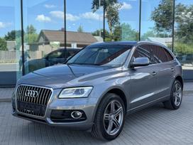 Audi Q5, 2.0 l., off-road / crossover
