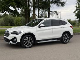 BMW X1, 2.0 l., off-road / crossover