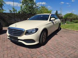 Mercedes-Benz E200, 2.0 l., Седан