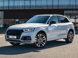 Audi Q5, 2.0 l., off-road / crossover