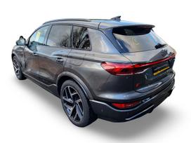 Audi SQ6 e-tron по частям